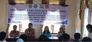 Read more about the article DINSOSP3AKB Kabupaten Sanggau Menggelar Kegiatan Pembentukan dan Pengukuhan Forum Anak Daerah Kecamatan