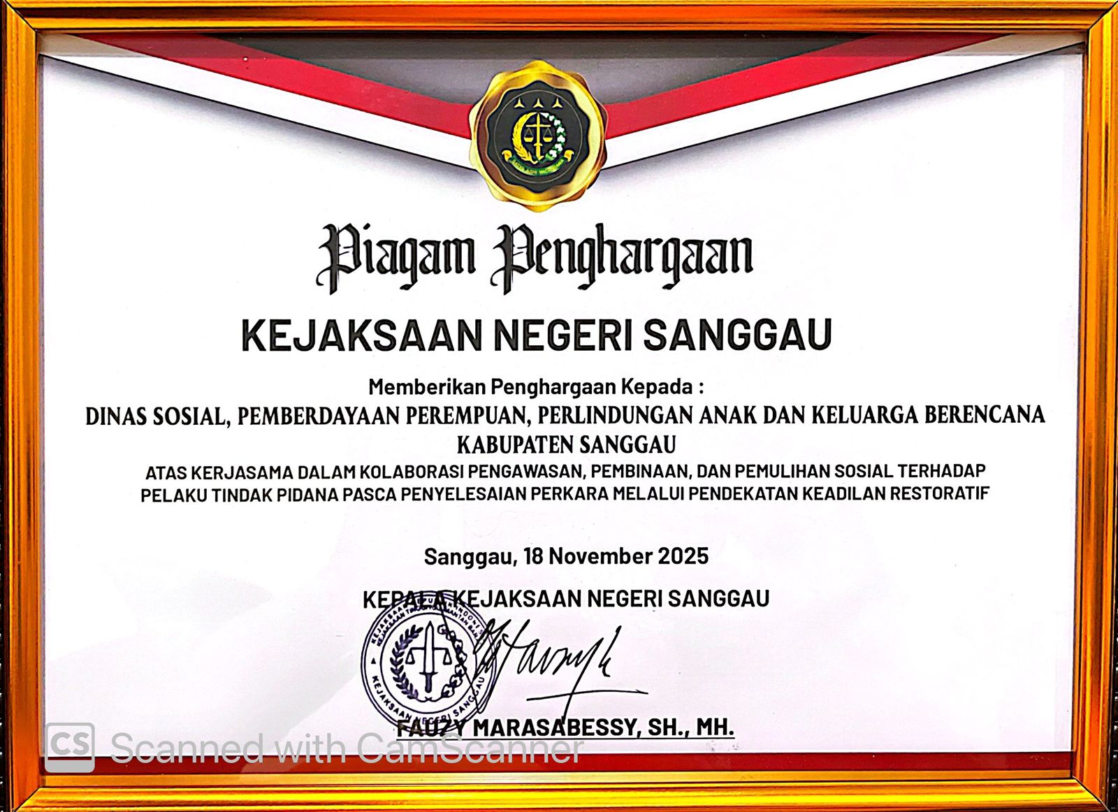 You are currently viewing DINSOSP3AKB Kabupaten Sanggau Terima Piagam Penghargaan dari Kejaksaan Negeri Sanggau